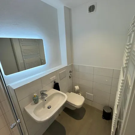 公寓 Moderne 2,5-zimmer In Toplage